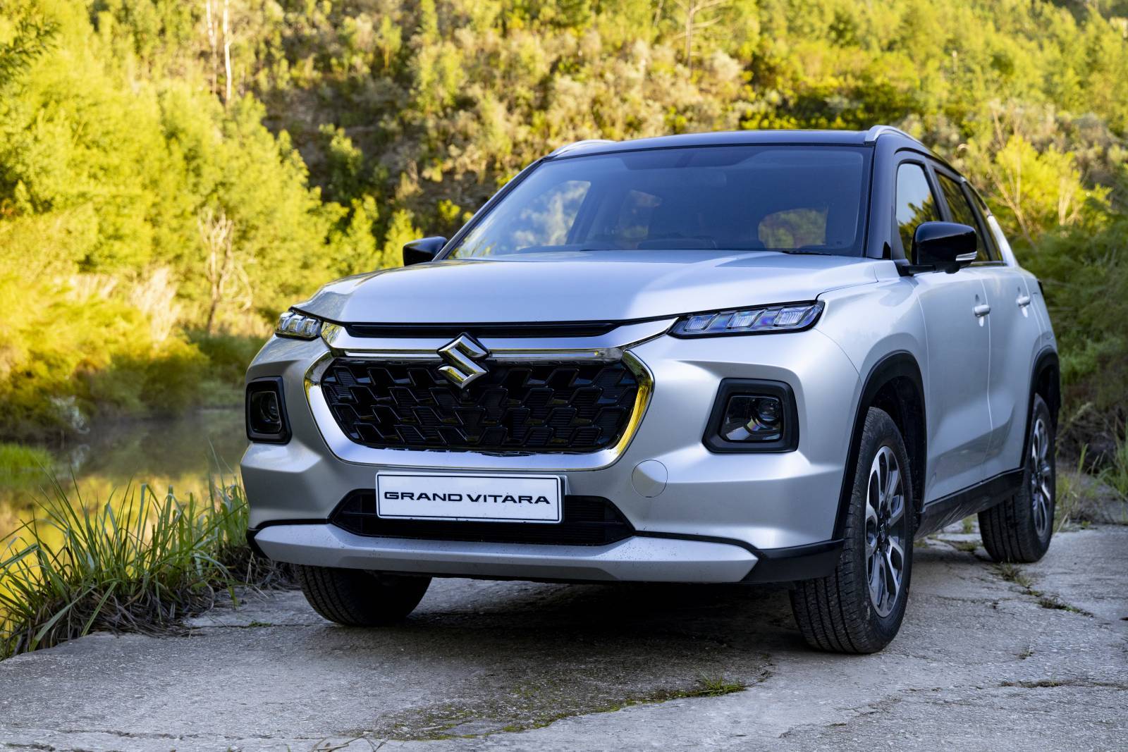 Suzuki Grand Vitara SUV for rent in Mauritius - MUR 2500 per day, perfect for family adventures and off-road trips